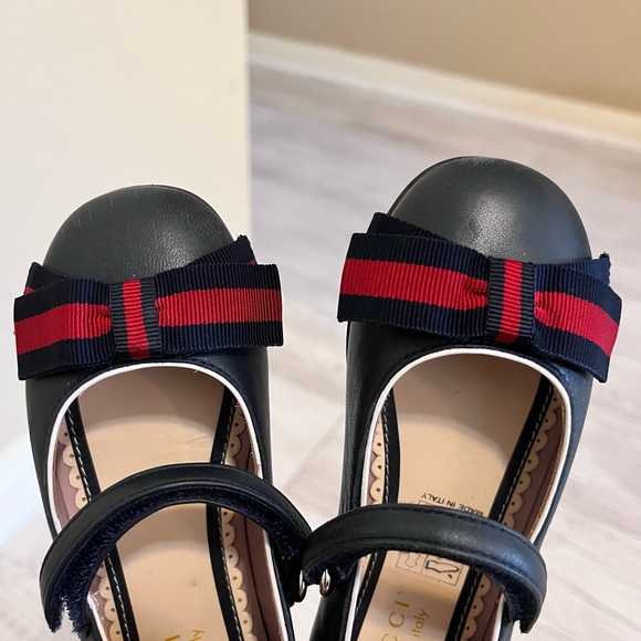 Authentic Gucci Kids Bow Flats - Picture 3 of 8